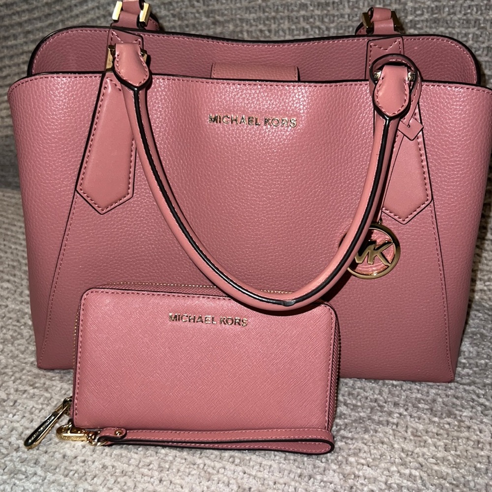 Michael Kors SET! Beautiful Dusty Rose satchel and wallet!